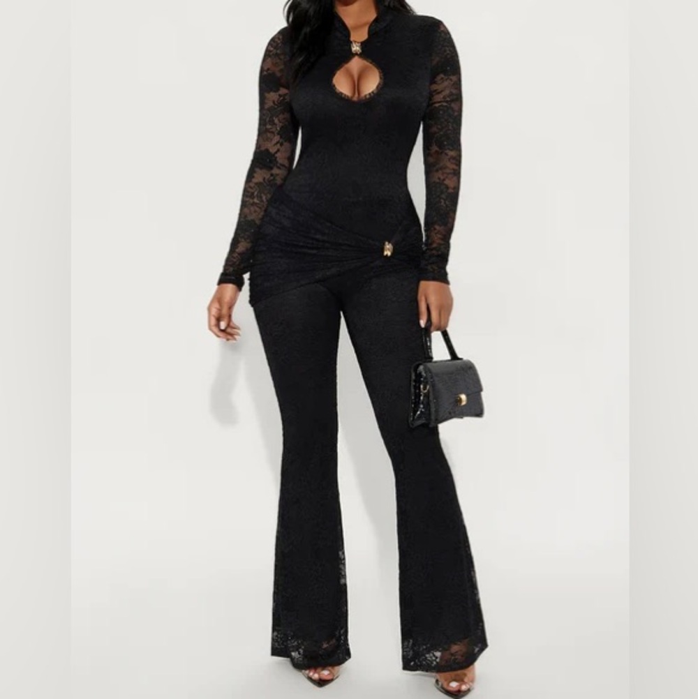 Fashion Nova New With Tag size Large Elegant Black Lace Jumpsuit